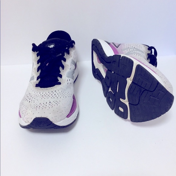 NEW BALANCE 880v 9s - Picture 3 of 5